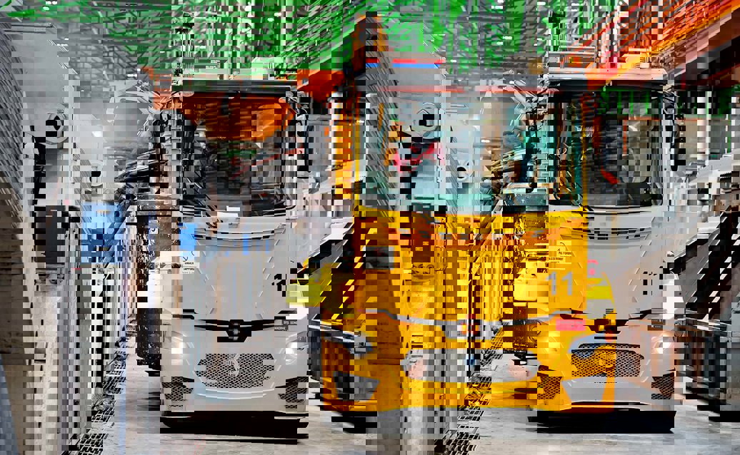 Metal tapping vehicle at Hydro's Karmøy plant in Norway