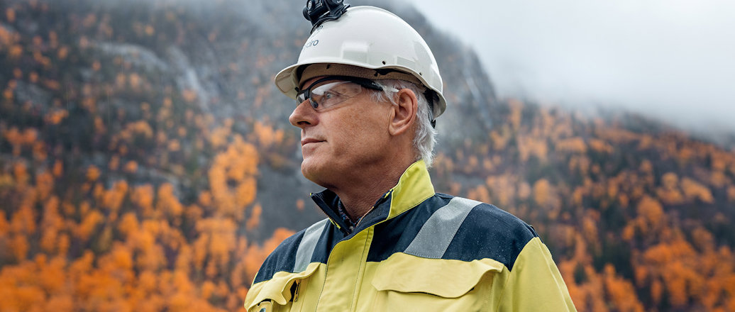 a man wearing a hard hat