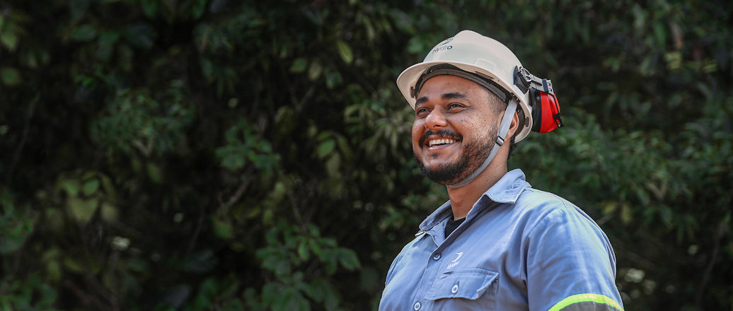 Hydro employee wearing a helmet