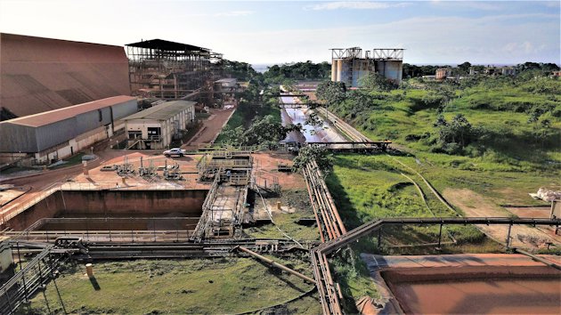 Birds eye image over the refinery and the Velho canal