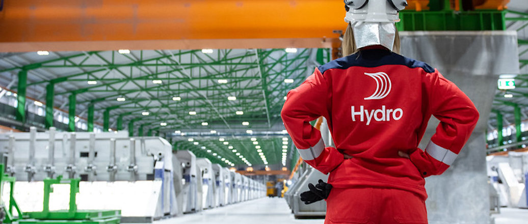 Hydro worker in Karmøy technology pilot