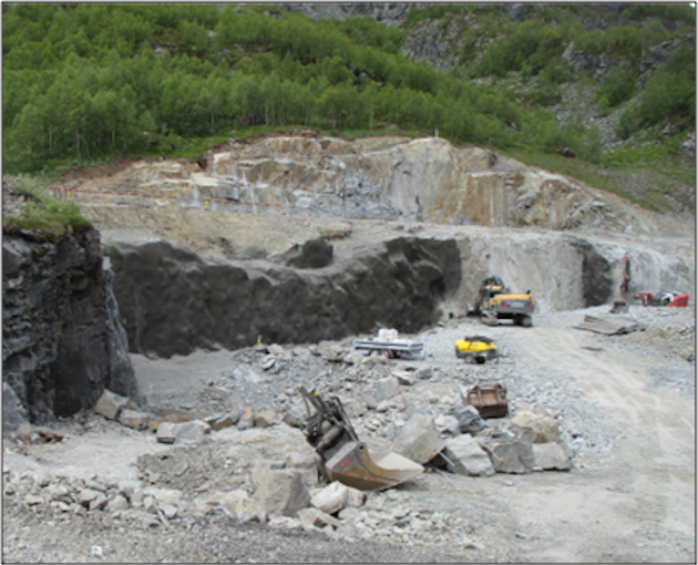 construction vehicles in a quarry